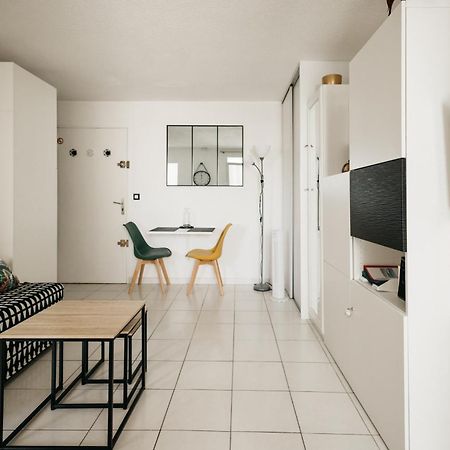 Cosy T1, A 10 Minutes A Pieds Des Plages Fréjus Екстериор снимка