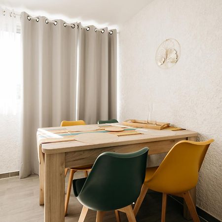 Cosy T1, A 10 Minutes A Pieds Des Plages Fréjus Екстериор снимка